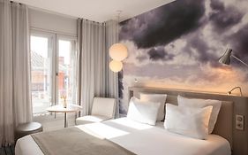 Le Grand Balcon Hotel